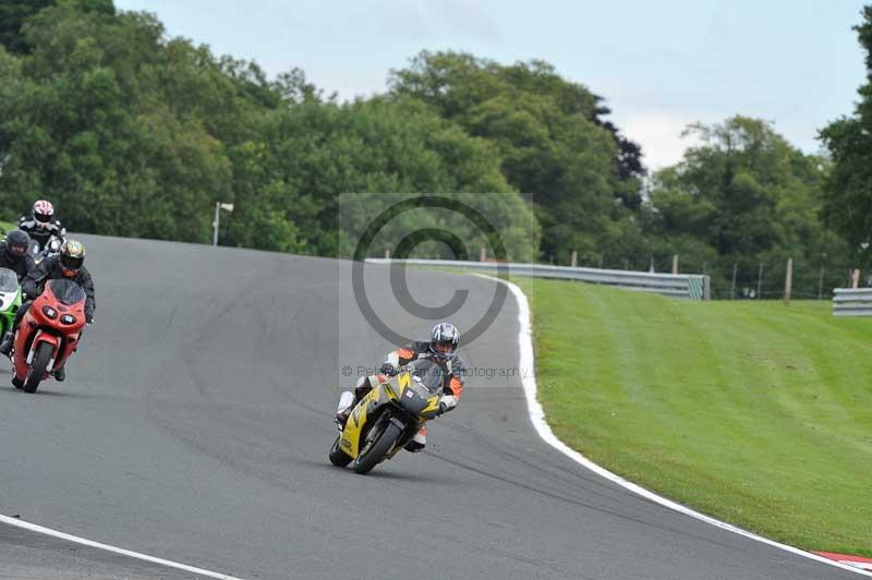 Motorcycle action photographs;Trackday digital images;event digital images;eventdigitalimages;no limits trackday;oulton park;oulton park circuit cheshire;oulton park photographs;peter wileman photography;trackday;trackday photos
