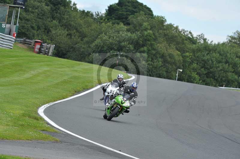 Motorcycle action photographs;Trackday digital images;event digital images;eventdigitalimages;no limits trackday;oulton park;oulton park circuit cheshire;oulton park photographs;peter wileman photography;trackday;trackday photos