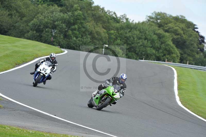 Motorcycle action photographs;Trackday digital images;event digital images;eventdigitalimages;no limits trackday;oulton park;oulton park circuit cheshire;oulton park photographs;peter wileman photography;trackday;trackday photos