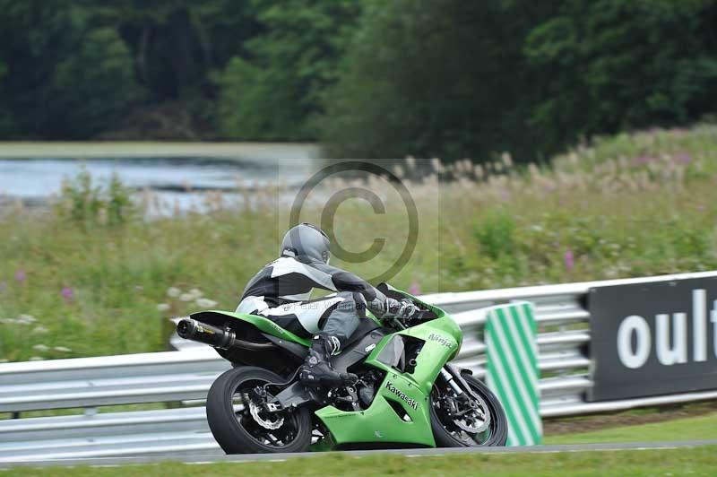 Motorcycle action photographs;Trackday digital images;event digital images;eventdigitalimages;no limits trackday;oulton park;oulton park circuit cheshire;oulton park photographs;peter wileman photography;trackday;trackday photos