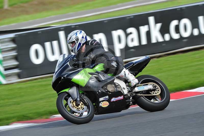 Motorcycle action photographs;Trackday digital images;event digital images;eventdigitalimages;no limits trackday;oulton park;oulton park circuit cheshire;oulton park photographs;peter wileman photography;trackday;trackday photos