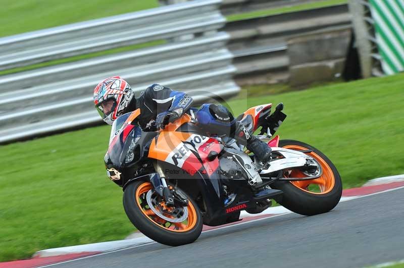Motorcycle action photographs;Trackday digital images;event digital images;eventdigitalimages;no limits trackday;oulton park;oulton park circuit cheshire;oulton park photographs;peter wileman photography;trackday;trackday photos