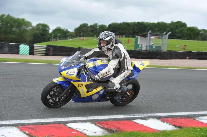 Motorcycle action photographs;Trackday digital images;event digital images;eventdigitalimages;no limits trackday;oulton park;oulton park circuit cheshire;oulton park photographs;peter wileman photography;trackday;trackday photos