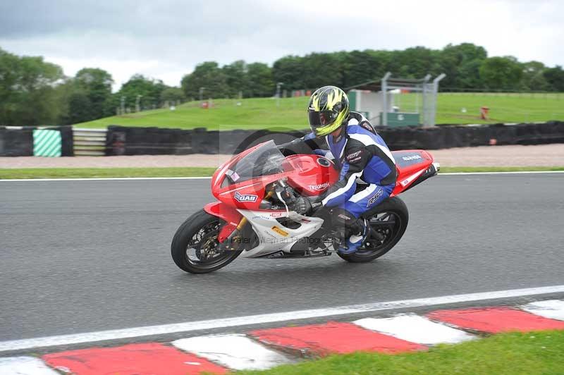 Motorcycle action photographs;Trackday digital images;event digital images;eventdigitalimages;no limits trackday;oulton park;oulton park circuit cheshire;oulton park photographs;peter wileman photography;trackday;trackday photos