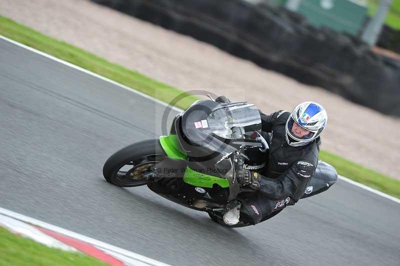 Motorcycle action photographs;Trackday digital images;event digital images;eventdigitalimages;no limits trackday;oulton park;oulton park circuit cheshire;oulton park photographs;peter wileman photography;trackday;trackday photos