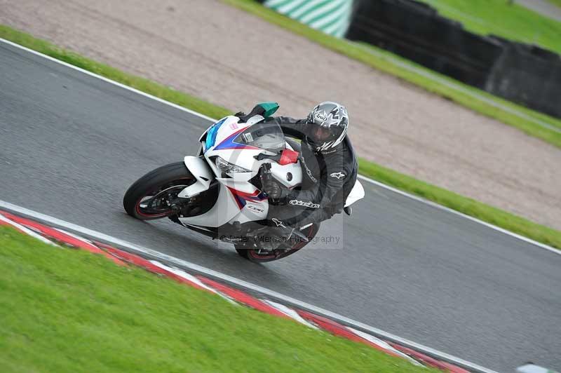 Motorcycle action photographs;Trackday digital images;event digital images;eventdigitalimages;no limits trackday;oulton park;oulton park circuit cheshire;oulton park photographs;peter wileman photography;trackday;trackday photos
