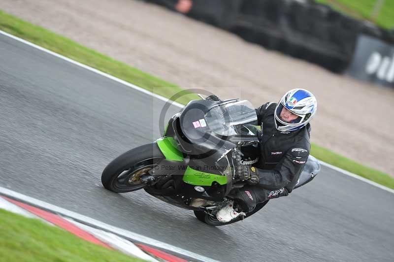 Motorcycle action photographs;Trackday digital images;event digital images;eventdigitalimages;no limits trackday;oulton park;oulton park circuit cheshire;oulton park photographs;peter wileman photography;trackday;trackday photos