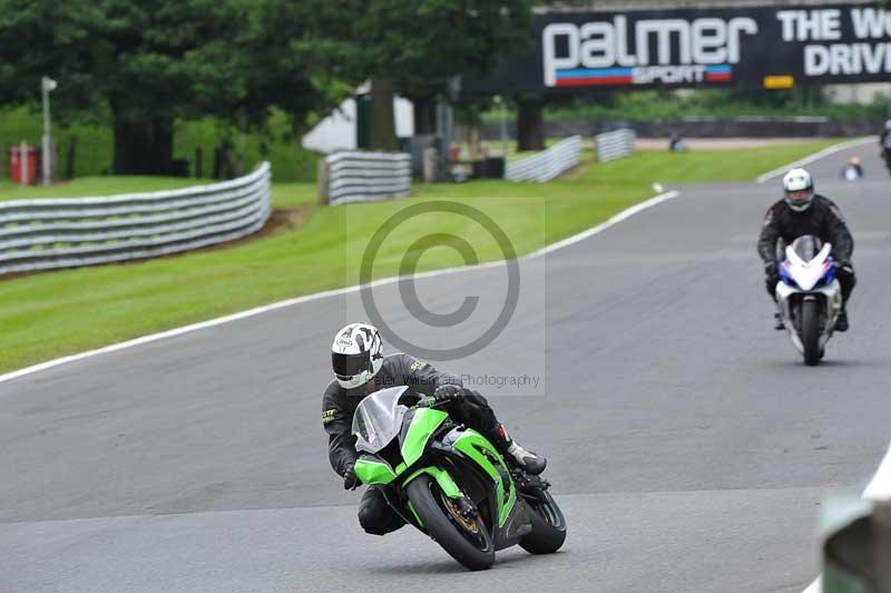 Motorcycle action photographs;Trackday digital images;event digital images;eventdigitalimages;no limits trackday;oulton park;oulton park circuit cheshire;oulton park photographs;peter wileman photography;trackday;trackday photos