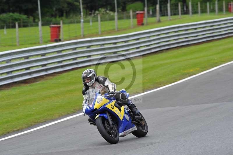 Motorcycle action photographs;Trackday digital images;event digital images;eventdigitalimages;no limits trackday;oulton park;oulton park circuit cheshire;oulton park photographs;peter wileman photography;trackday;trackday photos