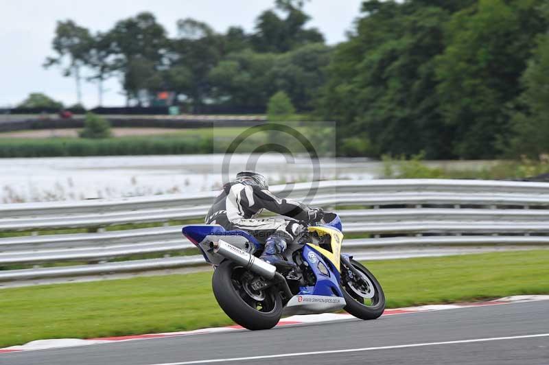 Motorcycle action photographs;Trackday digital images;event digital images;eventdigitalimages;no limits trackday;oulton park;oulton park circuit cheshire;oulton park photographs;peter wileman photography;trackday;trackday photos