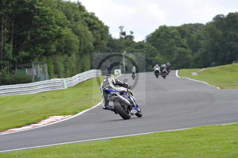 Motorcycle action photographs;Trackday digital images;event digital images;eventdigitalimages;no limits trackday;oulton park;oulton park circuit cheshire;oulton park photographs;peter wileman photography;trackday;trackday photos
