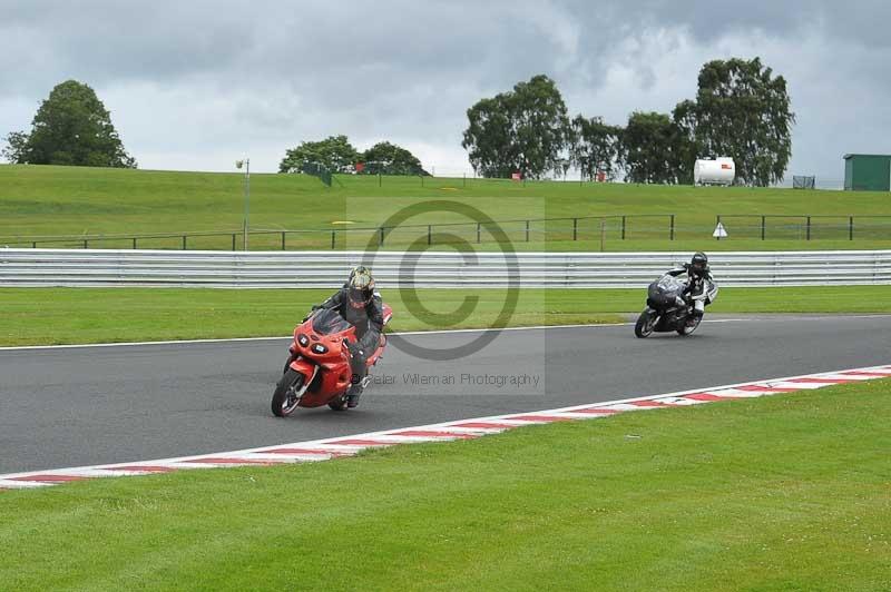 Motorcycle action photographs;Trackday digital images;event digital images;eventdigitalimages;no limits trackday;oulton park;oulton park circuit cheshire;oulton park photographs;peter wileman photography;trackday;trackday photos