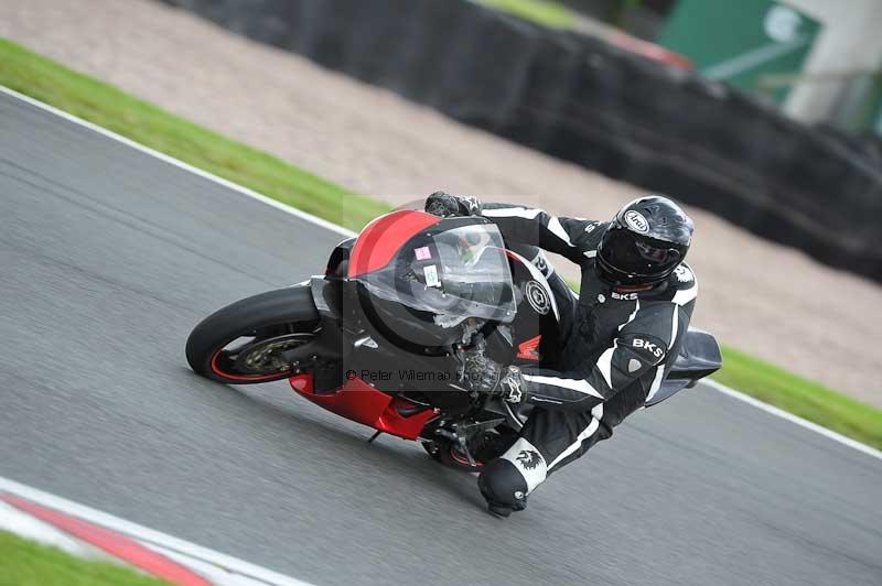 Motorcycle action photographs;Trackday digital images;event digital images;eventdigitalimages;no limits trackday;oulton park;oulton park circuit cheshire;oulton park photographs;peter wileman photography;trackday;trackday photos
