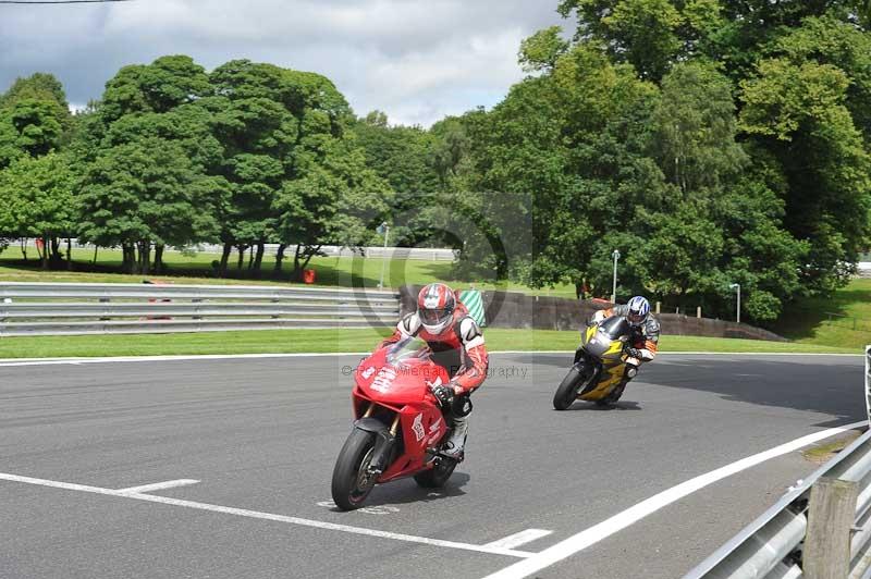Motorcycle action photographs;Trackday digital images;event digital images;eventdigitalimages;no limits trackday;oulton park;oulton park circuit cheshire;oulton park photographs;peter wileman photography;trackday;trackday photos