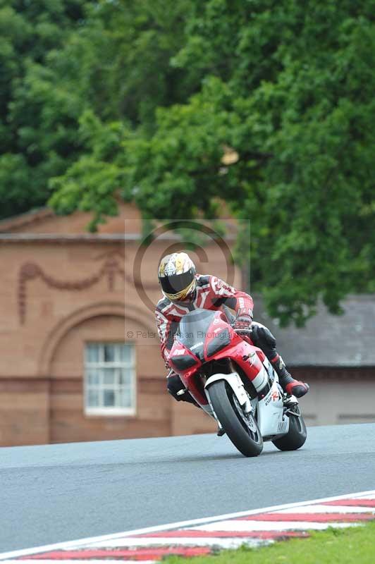 Motorcycle action photographs;Trackday digital images;event digital images;eventdigitalimages;no limits trackday;oulton park;oulton park circuit cheshire;oulton park photographs;peter wileman photography;trackday;trackday photos