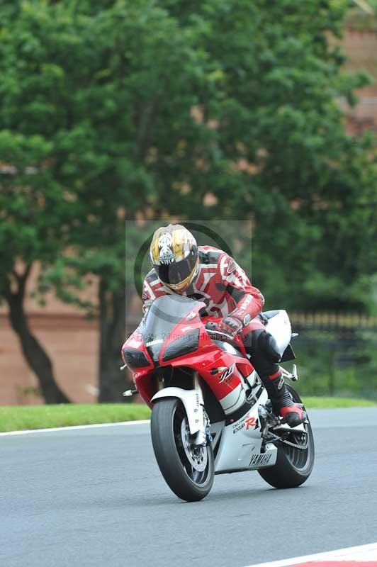 Motorcycle action photographs;Trackday digital images;event digital images;eventdigitalimages;no limits trackday;oulton park;oulton park circuit cheshire;oulton park photographs;peter wileman photography;trackday;trackday photos
