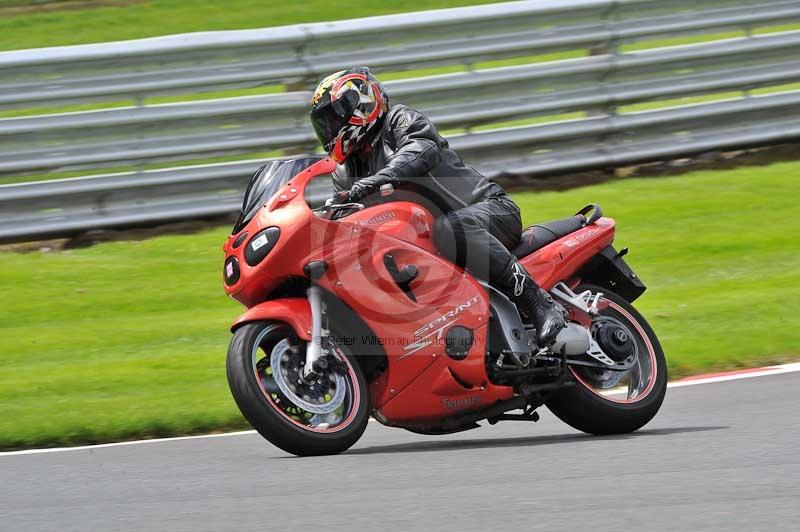 Motorcycle action photographs;Trackday digital images;event digital images;eventdigitalimages;no limits trackday;oulton park;oulton park circuit cheshire;oulton park photographs;peter wileman photography;trackday;trackday photos