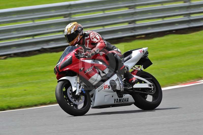 Motorcycle action photographs;Trackday digital images;event digital images;eventdigitalimages;no limits trackday;oulton park;oulton park circuit cheshire;oulton park photographs;peter wileman photography;trackday;trackday photos