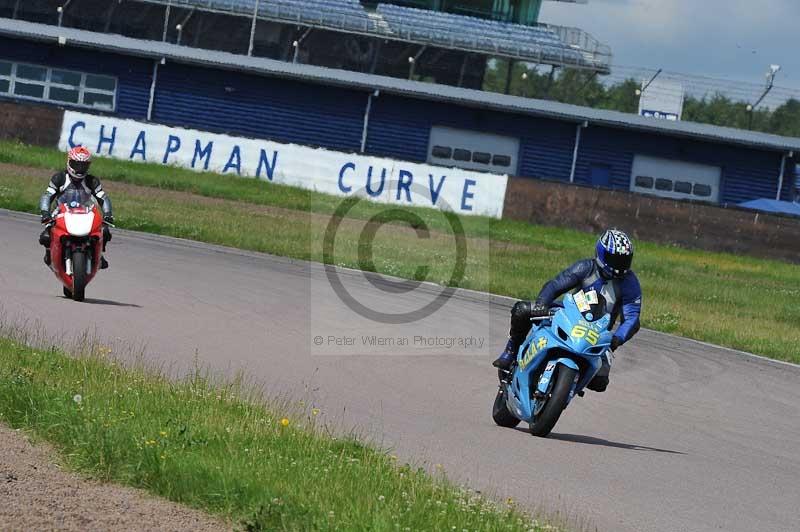 Rockingham no limits trackday;enduro digital images;event digital images;eventdigitalimages;no limits trackdays;peter wileman photography;racing digital images;rockingham raceway northamptonshire;rockingham trackday photographs;trackday digital images;trackday photos