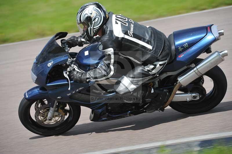 Rockingham no limits trackday;enduro digital images;event digital images;eventdigitalimages;no limits trackdays;peter wileman photography;racing digital images;rockingham raceway northamptonshire;rockingham trackday photographs;trackday digital images;trackday photos