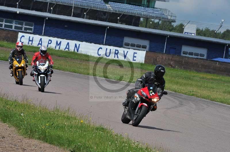 Rockingham no limits trackday;enduro digital images;event digital images;eventdigitalimages;no limits trackdays;peter wileman photography;racing digital images;rockingham raceway northamptonshire;rockingham trackday photographs;trackday digital images;trackday photos