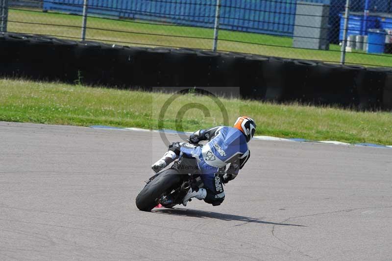 Motorcycle action photographs;Rockingham;Rockingham photographs;Trackday digital images;event digital images;eventdigitalimages;no limits trackday;peter wileman photography;rockingham corby northamptonshire;trackday;trackday photos