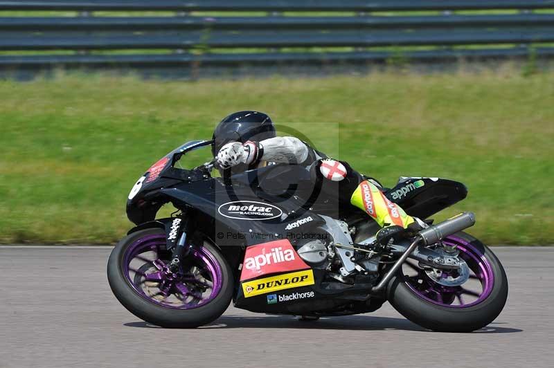 Motorcycle action photographs;Rockingham;Rockingham photographs;Trackday digital images;event digital images;eventdigitalimages;no limits trackday;peter wileman photography;rockingham corby northamptonshire;trackday;trackday photos
