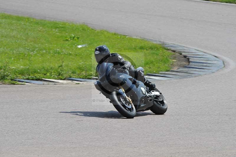 Motorcycle action photographs;Rockingham;Rockingham photographs;Trackday digital images;event digital images;eventdigitalimages;no limits trackday;peter wileman photography;rockingham corby northamptonshire;trackday;trackday photos