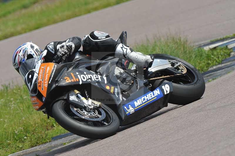Motorcycle action photographs;Rockingham;Rockingham photographs;Trackday digital images;event digital images;eventdigitalimages;no limits trackday;peter wileman photography;rockingham corby northamptonshire;trackday;trackday photos