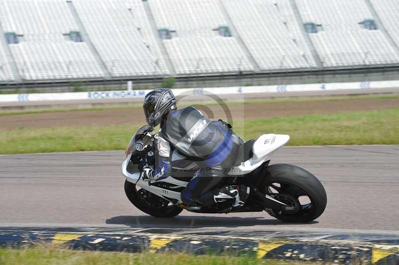 Motorcycle action photographs;Rockingham;Rockingham photographs;Trackday digital images;event digital images;eventdigitalimages;no limits trackday;peter wileman photography;rockingham corby northamptonshire;trackday;trackday photos