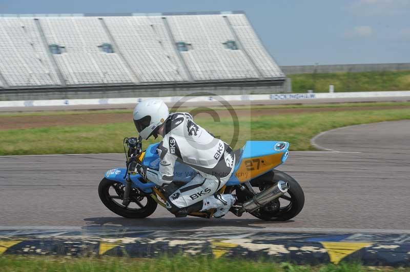 Motorcycle action photographs;Rockingham;Rockingham photographs;Trackday digital images;event digital images;eventdigitalimages;no limits trackday;peter wileman photography;rockingham corby northamptonshire;trackday;trackday photos
