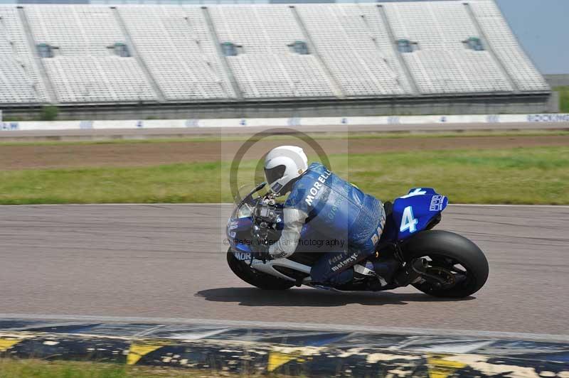 Motorcycle action photographs;Rockingham;Rockingham photographs;Trackday digital images;event digital images;eventdigitalimages;no limits trackday;peter wileman photography;rockingham corby northamptonshire;trackday;trackday photos