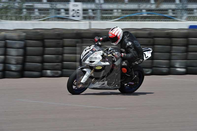 Motorcycle action photographs;Rockingham;Rockingham photographs;Trackday digital images;event digital images;eventdigitalimages;no limits trackday;peter wileman photography;rockingham corby northamptonshire;trackday;trackday photos