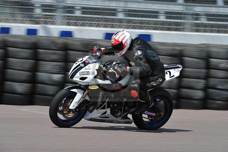 Motorcycle action photographs;Rockingham;Rockingham photographs;Trackday digital images;event digital images;eventdigitalimages;no limits trackday;peter wileman photography;rockingham corby northamptonshire;trackday;trackday photos