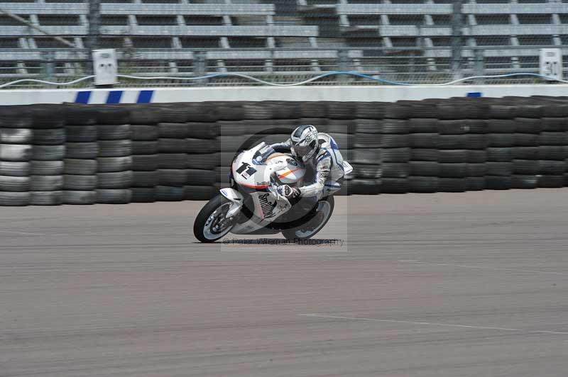 Motorcycle action photographs;Rockingham;Rockingham photographs;Trackday digital images;event digital images;eventdigitalimages;no limits trackday;peter wileman photography;rockingham corby northamptonshire;trackday;trackday photos
