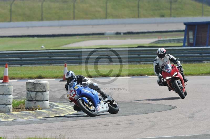 Motorcycle action photographs;Rockingham;Rockingham photographs;Trackday digital images;event digital images;eventdigitalimages;no limits trackday;peter wileman photography;rockingham corby northamptonshire;trackday;trackday photos