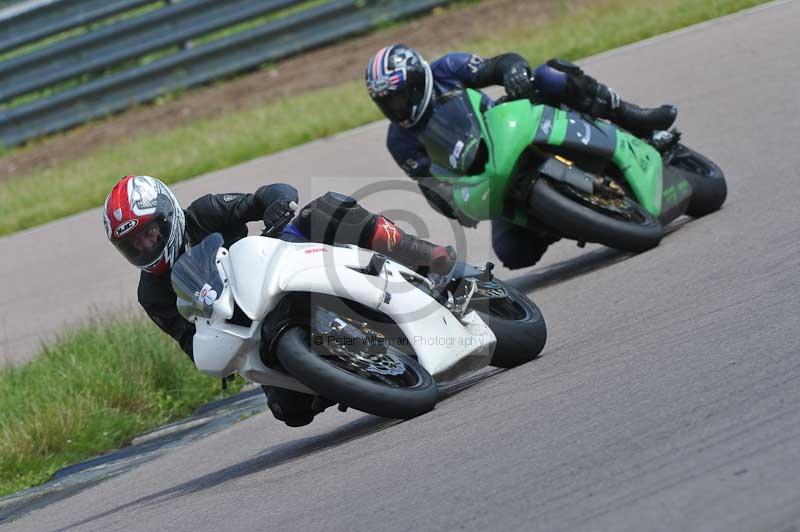Motorcycle action photographs;Rockingham;Rockingham photographs;Trackday digital images;event digital images;eventdigitalimages;no limits trackday;peter wileman photography;rockingham corby northamptonshire;trackday;trackday photos