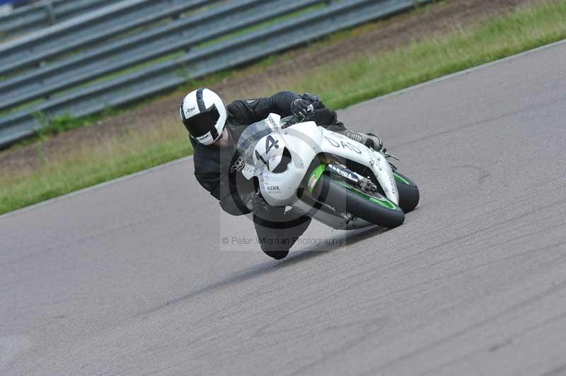 Motorcycle action photographs;Rockingham;Rockingham photographs;Trackday digital images;event digital images;eventdigitalimages;no limits trackday;peter wileman photography;rockingham corby northamptonshire;trackday;trackday photos