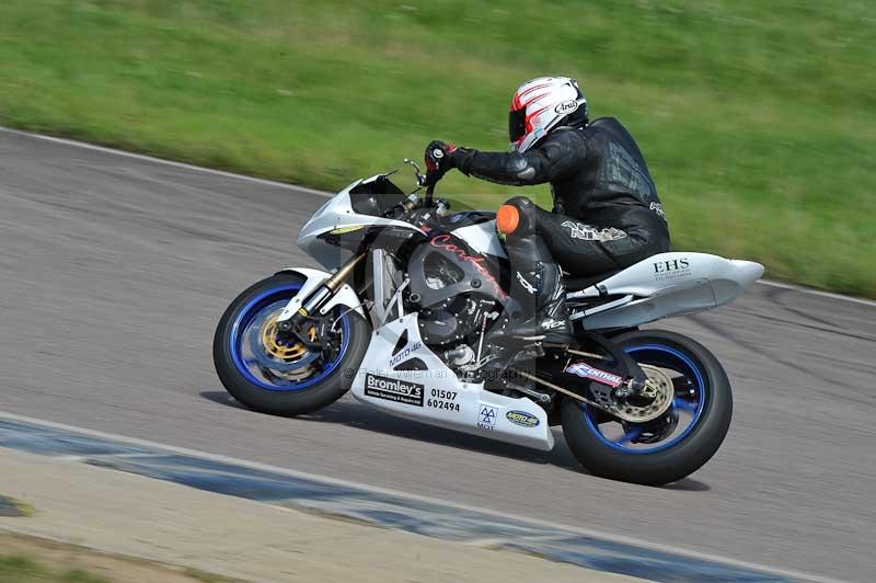 Motorcycle action photographs;Rockingham;Rockingham photographs;Trackday digital images;event digital images;eventdigitalimages;no limits trackday;peter wileman photography;rockingham corby northamptonshire;trackday;trackday photos