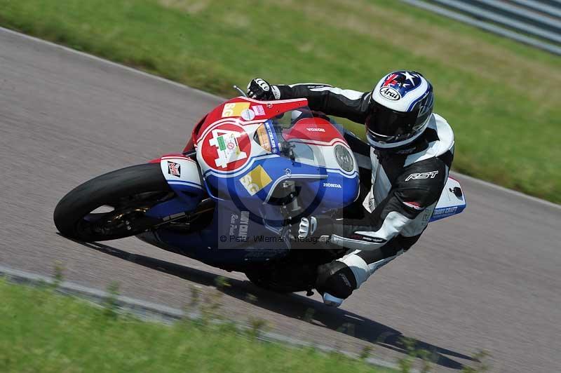 Motorcycle action photographs;Rockingham;Rockingham photographs;Trackday digital images;event digital images;eventdigitalimages;no limits trackday;peter wileman photography;rockingham corby northamptonshire;trackday;trackday photos
