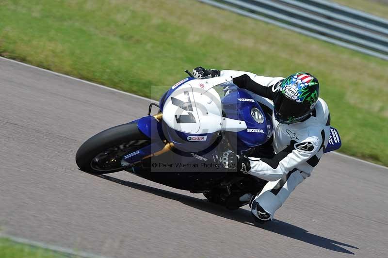 Motorcycle action photographs;Rockingham;Rockingham photographs;Trackday digital images;event digital images;eventdigitalimages;no limits trackday;peter wileman photography;rockingham corby northamptonshire;trackday;trackday photos