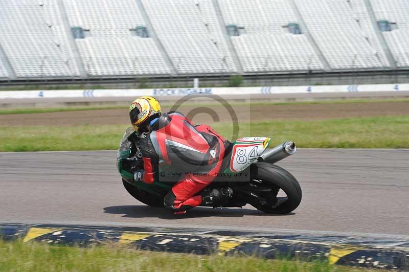 Motorcycle action photographs;Rockingham;Rockingham photographs;Trackday digital images;event digital images;eventdigitalimages;no limits trackday;peter wileman photography;rockingham corby northamptonshire;trackday;trackday photos