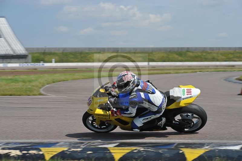 Motorcycle action photographs;Rockingham;Rockingham photographs;Trackday digital images;event digital images;eventdigitalimages;no limits trackday;peter wileman photography;rockingham corby northamptonshire;trackday;trackday photos