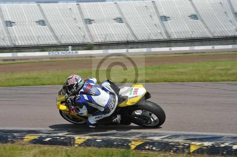 Motorcycle action photographs;Rockingham;Rockingham photographs;Trackday digital images;event digital images;eventdigitalimages;no limits trackday;peter wileman photography;rockingham corby northamptonshire;trackday;trackday photos
