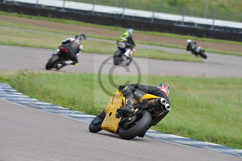 Motorcycle action photographs;Rockingham;Rockingham photographs;Trackday digital images;event digital images;eventdigitalimages;no limits trackday;peter wileman photography;rockingham corby northamptonshire;trackday;trackday photos