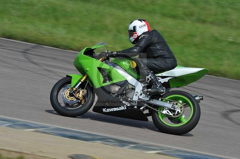 Motorcycle action photographs;Rockingham;Rockingham photographs;Trackday digital images;event digital images;eventdigitalimages;no limits trackday;peter wileman photography;rockingham corby northamptonshire;trackday;trackday photos