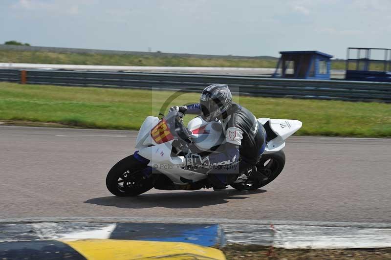 Motorcycle action photographs;Rockingham;Rockingham photographs;Trackday digital images;event digital images;eventdigitalimages;no limits trackday;peter wileman photography;rockingham corby northamptonshire;trackday;trackday photos