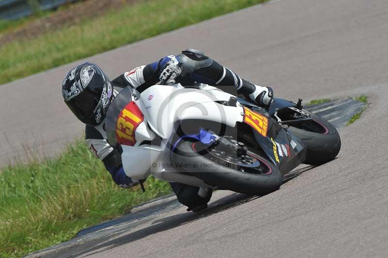 Motorcycle action photographs;Rockingham;Rockingham photographs;Trackday digital images;event digital images;eventdigitalimages;no limits trackday;peter wileman photography;rockingham corby northamptonshire;trackday;trackday photos