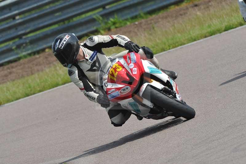 Motorcycle action photographs;Rockingham;Rockingham photographs;Trackday digital images;event digital images;eventdigitalimages;no limits trackday;peter wileman photography;rockingham corby northamptonshire;trackday;trackday photos