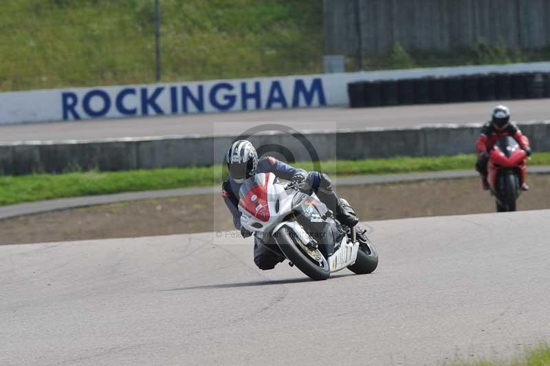 Motorcycle action photographs;Rockingham;Rockingham photographs;Trackday digital images;event digital images;eventdigitalimages;no limits trackday;peter wileman photography;rockingham corby northamptonshire;trackday;trackday photos